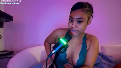 BriannaBrave online show from March 18, 5:21 am
