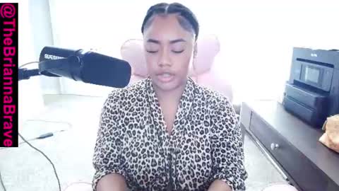 Snapshot of kat2025 chatting on July 19, 7:39 pm BriannaBrave online show from July 19, 7:39 pm