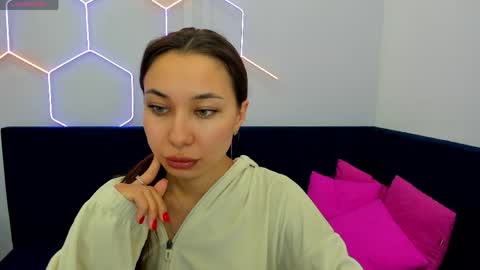 kat__cat online show from May 3, 8:42 am