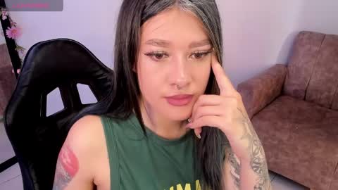 Alicia online show from June 7, 4:00 pm