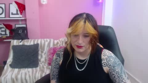 Snapshot of kat_padilla chatting on December 5, 12:36 pm Kat online show from December 5, 12:36 pm