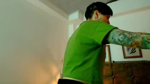 Snapshot of kat_paradisse chatting on May 21, 11:50 am kat paradisse online show from May 21, 11:50 am
