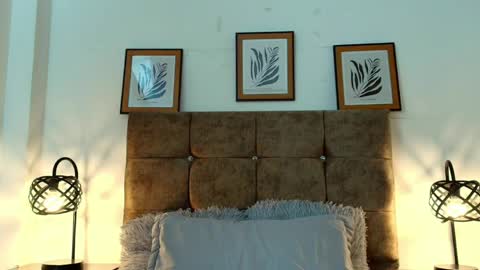 Snapshot of kat_paradisse chatting on June 4, 12:00 pm kat paradisse online show from June 4, 12:00 pm
