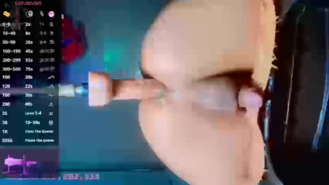 kata_bitch online show from September 15, 4:40 pm