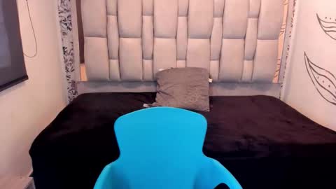 K A T A  H O O T online show from November 27, 8:55 pm