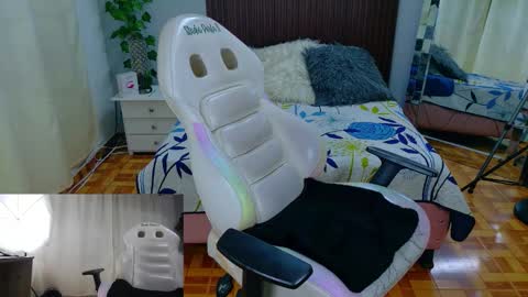 Snapshot of kataleya_29 chatting on December 15, 9:08 pm kate online show from December 15, 9:08 pm