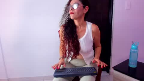 kataleya  online show from June 16, 1:58 pm