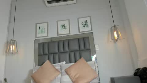 kataleya_west online show from May 23, 7:40 pm