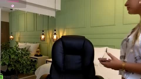 Kat online show from February 18, 11:50 am