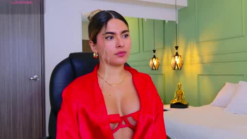Snapshot of kataliina_18 chatting on May 30, 11:51 am Kat online show from May 30, 11:51 am