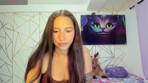 Snapshot of katalina_2101 chatting on December 20, 1:23 am Katalina online show from December 20, 1:23 am