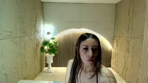 Snapshot of katalina_r chatting on May 7, 8:09 am Katalina online show from May 7, 8:09 am