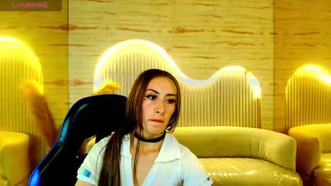Snapshot of katalina_r chatting on May 27, 1:57 am Katalina online show from May 27, 1:57 am