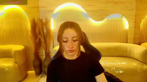 Snapshot of katalina_r chatting on June 20, 2:58 am Katalina online show from June 20, 2:58 am