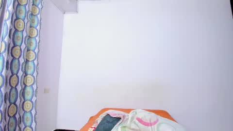 Snapshot of katalina_rivera chatting on July 28, 11:58 pm katalina_rivera online show from July 28, 11:58 pm