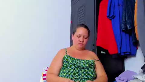 Snapshot of katalina_rivera chatting on August 5, 6:22 pm katalina_rivera online show from August 5, 6:22 pm