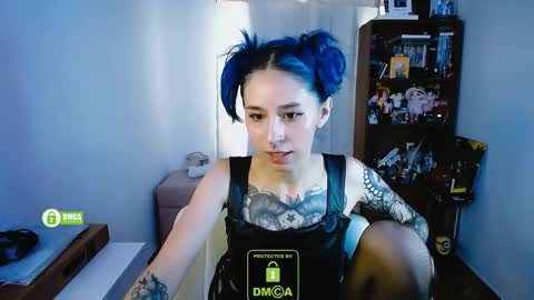 Snapshot of katara_a chatting on December 13, 4:49 pm Maca online show from December 13, 4:49 pm