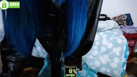 Snapshot of katara_a chatting on December 17, 4:01 am Maca online show from December 17, 4:01 am