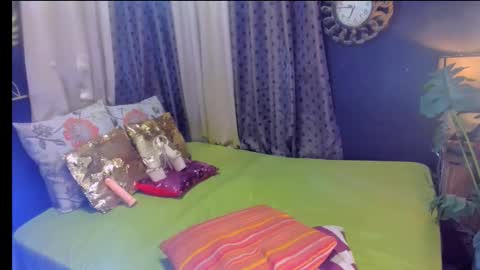 Snapshot of katarina_hot_mistress chatting on September 14, 12:32 am katarina online show from September 14, 12:32 am