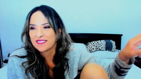 Snapshot of katarina_synnn chatting on February 13, 2:20 pm kata online show from February 13, 2:20 pm