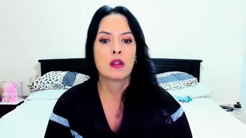 Snapshot of katarina_synnn chatting on October 18, 1:56 pm kata online show from October 18, 1:56 pm
