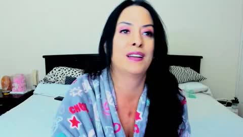 Snapshot of katarina_synnn chatting on January 18, 2:32 pm kata online show from January 18, 2:32 pm