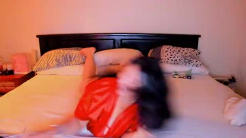 Snapshot of katarina_synnn chatting on July 24, 2:37 pm kata online show from July 24, 2:37 pm