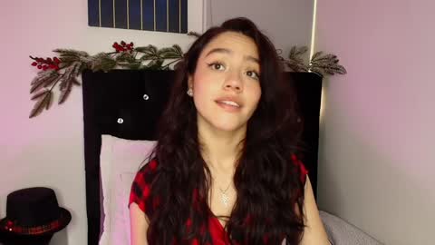 Snapshot of kate_crown chatting on December 20, 9:17 pm Kate Crown online show from December 20, 9:17 pm