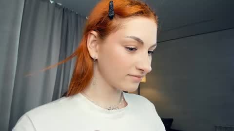 Snapshot of kate_len chatting on July 16, 7:36 am Katelen online show from July 16, 7:36 am