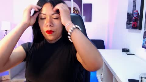 Kate  online show from October 18, 11:11 am