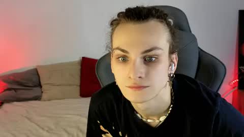 Snapshot of kate_sparkl chatting on June 19, 7:17 pm kate_sparkl online show from June 19, 7:17 pm