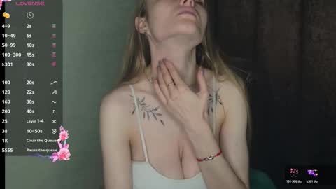 Snapshot of kate_swon chatting on November 19, 5:51 am Kate online show from November 19, 5:51 am