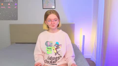 katebunnys online show from February 17, 10:23 am