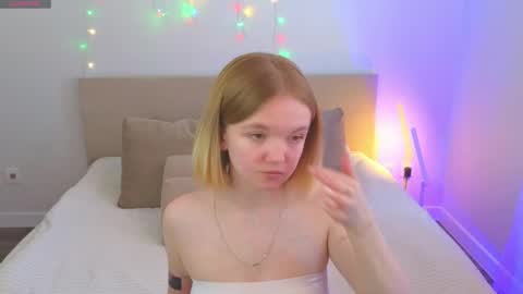 katebunnys online show from March 24, 4:06 am