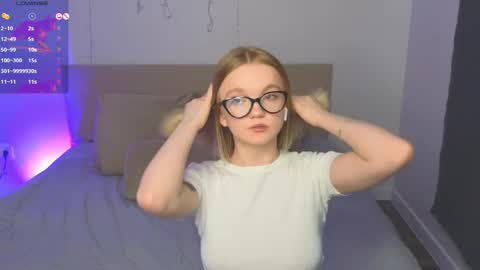 katebunnys online show from April 23, 12:29 pm