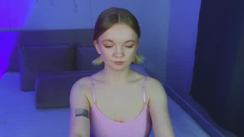 katebunnys online show from May 13, 5:49 am