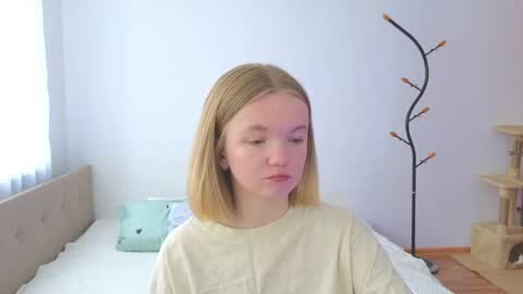 katebunnys online show from June 4, 4:18 am
