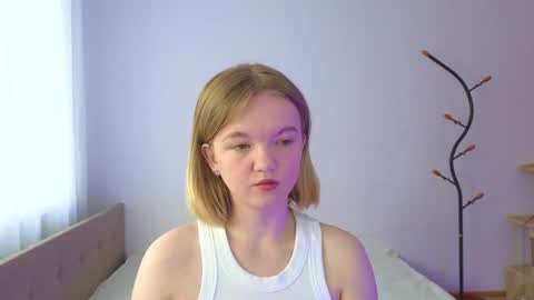 katebunnys online show from June 10, 4:23 am