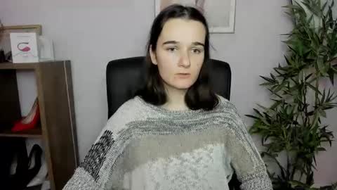 Kate  online show from December 7, 11:07 am