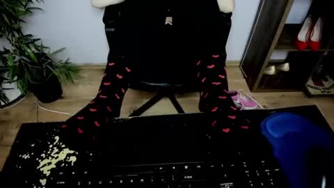 Kate  online show from February 2, 8:30 pm