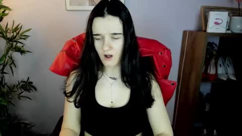 Kate  online show from March 1, 8:02 am