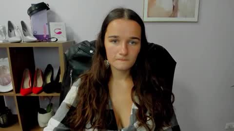 Kate  online show from September 15, 2:06 pm