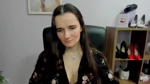 Kate  online show from November 30, 2:32 pm