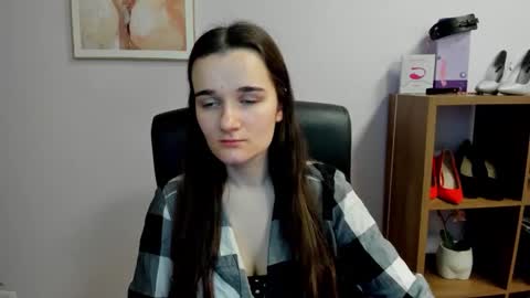 Snapshot of katedesire chatting on March 1, 7:43 am Kate online show from March 1, 7:43 am