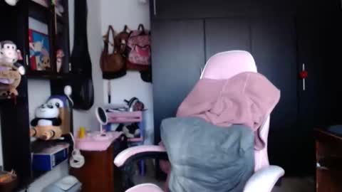 Kateeen18 online show from December 22, 9:56 pm