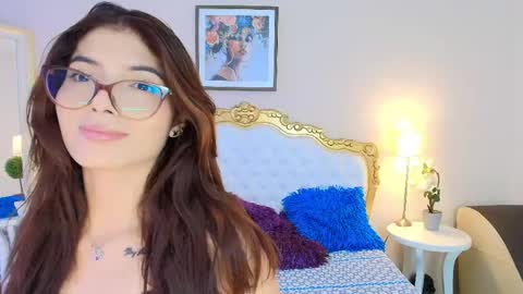Snapshot of kateemartinez chatting on May 19, 7:20 pm katee Martinez online show from May 19, 7:20 pm