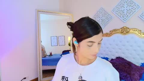 Snapshot of kateemartinez chatting on May 29, 7:34 pm katee Martinez online show from May 29, 7:34 pm