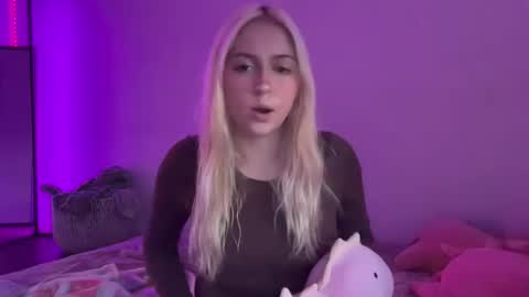 Snapshot of kateharperr chatting on October 23, 1:16 am kateharperr online show from October 23, 1:16 am