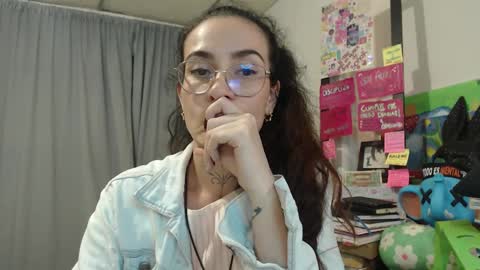 Snapshot of katehathor8 chatting on December 7, 6:21 am kate keith but here i prefer My Goddess independient model online show from December 7, 6:21 am