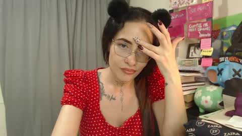 Snapshot of katehathor8 chatting on December 11, 8:15 am kate keith but here i prefer My Goddess independient model online show from December 11, 8:15 am